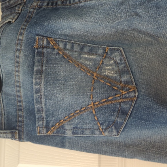 Kut from the Kloth Catherine Boyfriend 10 distressed - Picture 8 of 13